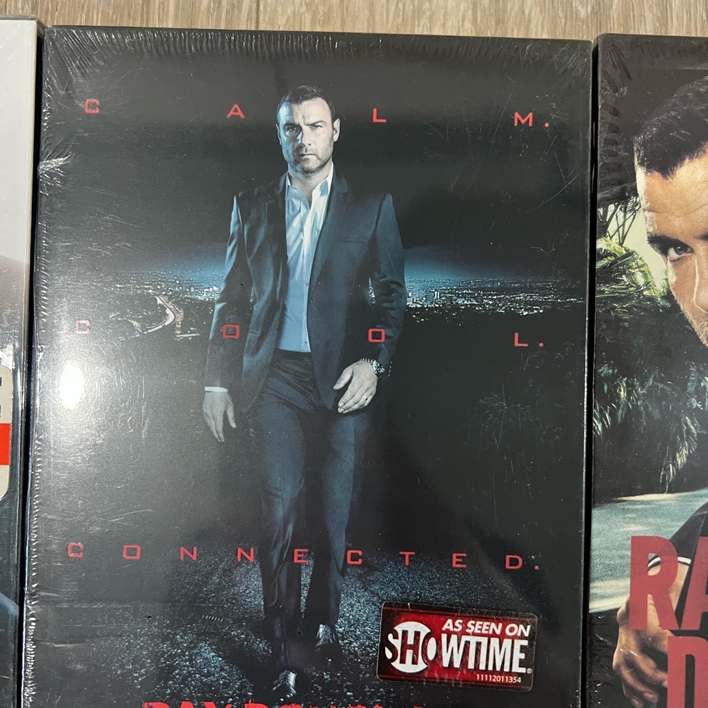Ray Donovan DVD Box Set Collection - Picture 3 of 8